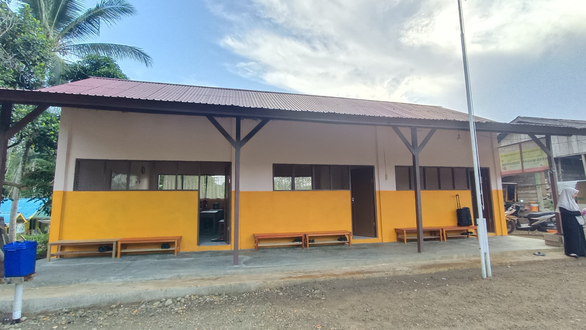 Dewan guru SD IT Insan Madani